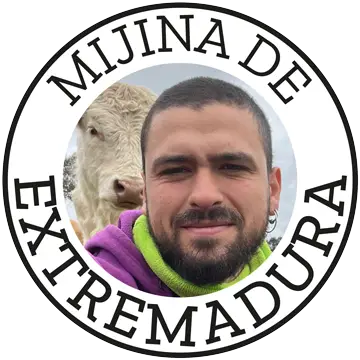 Fotografía tipo retrato de Carlos, integrante del equipo de Mijina de Extremadura, utilizada en la sección sobre nosotros del proyecto.